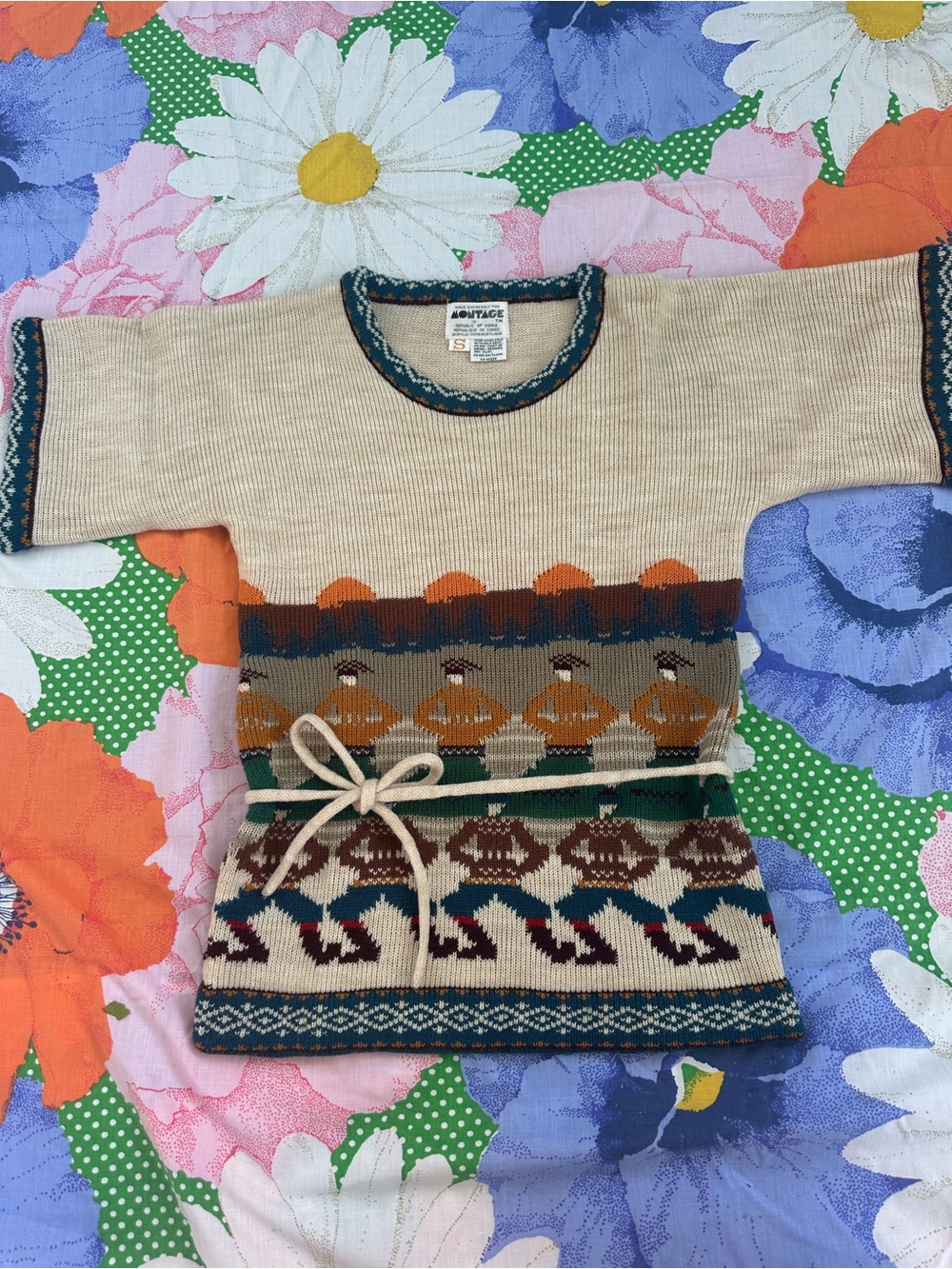 Vintage 70’s Montage Sweater - Picture 2 of 9
